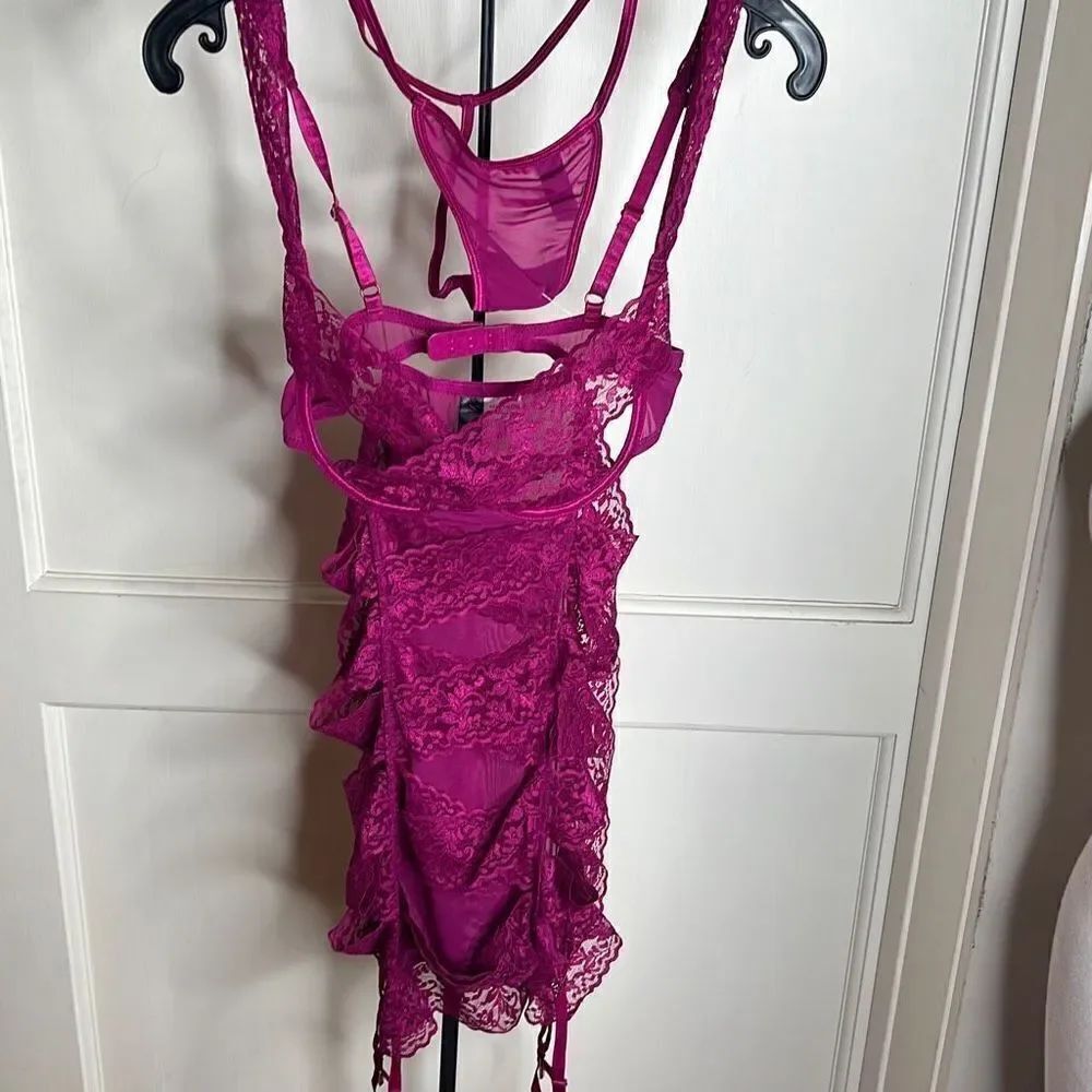 Dreamgirl Stretch mesh garter slip lace trim underwire open cup Valentines